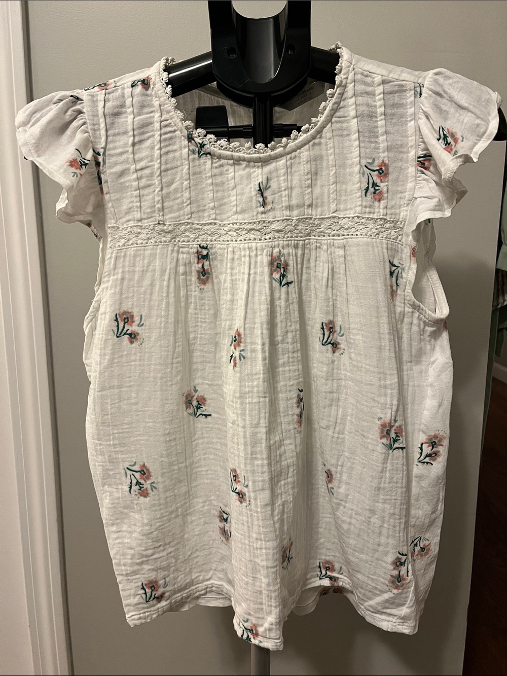 Lucky Brand White Peasant Blouse with Pink Floral Print - Size Small